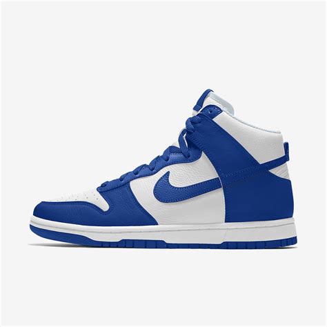 Buy and Sell Nike Dunk Sneakers